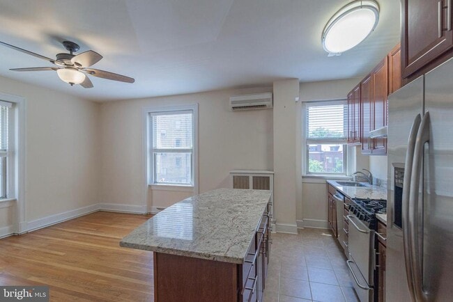 Building Photo - 1910 Kalorama Rd NW