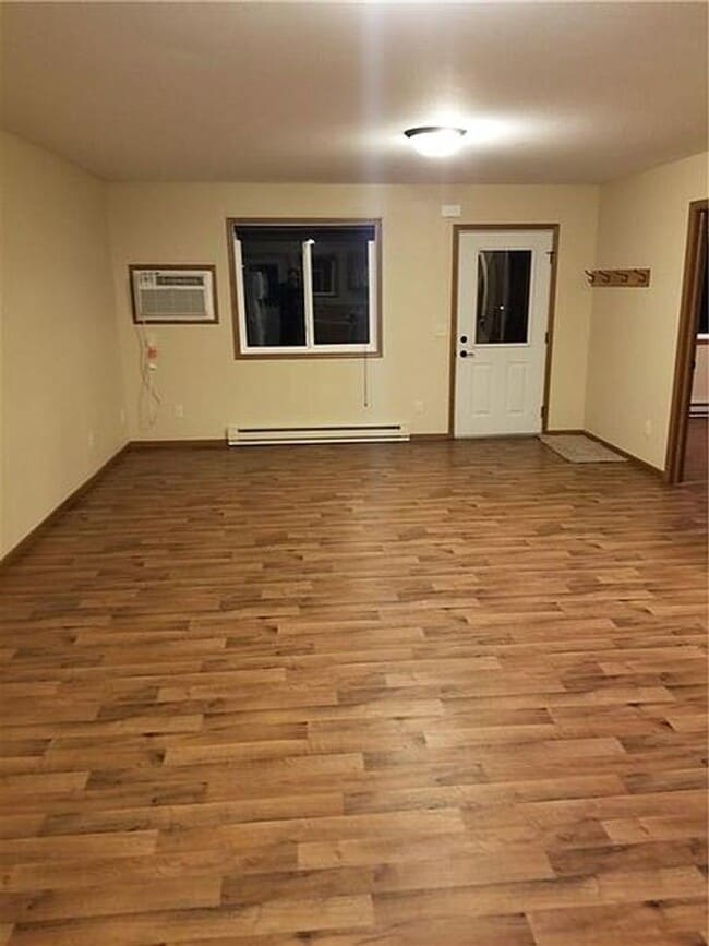 Building Photo - 5557-5559 Cyndi Court