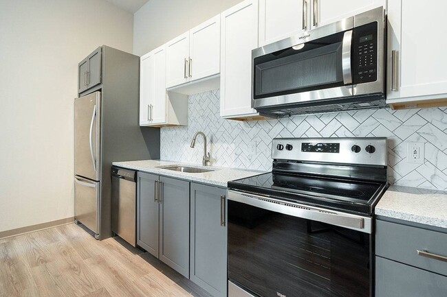 Kitchen - unfurnished - Northside Apartments