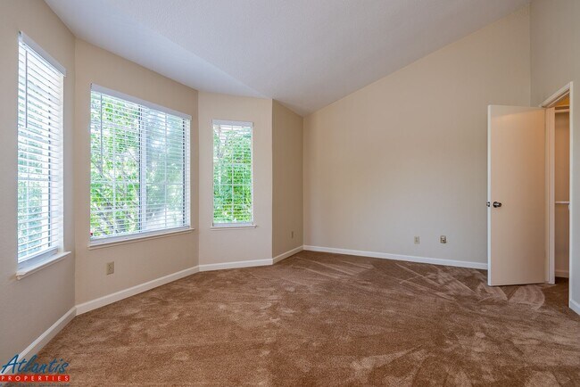 Building Photo - 1541 Shumaker Way
