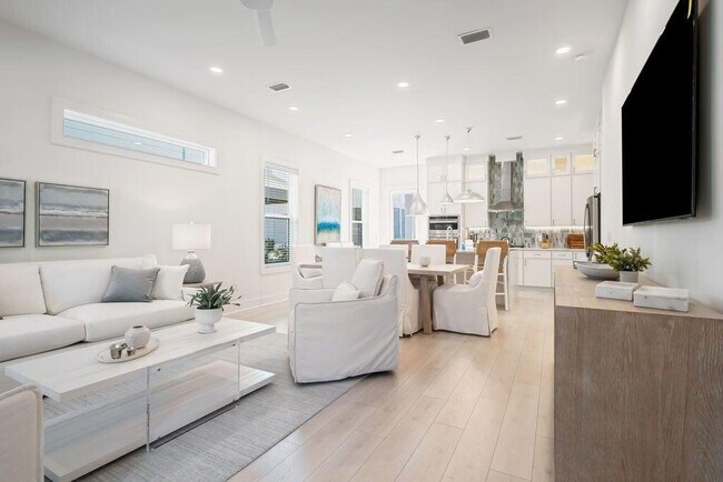 Building Photo - 31 Sarah St