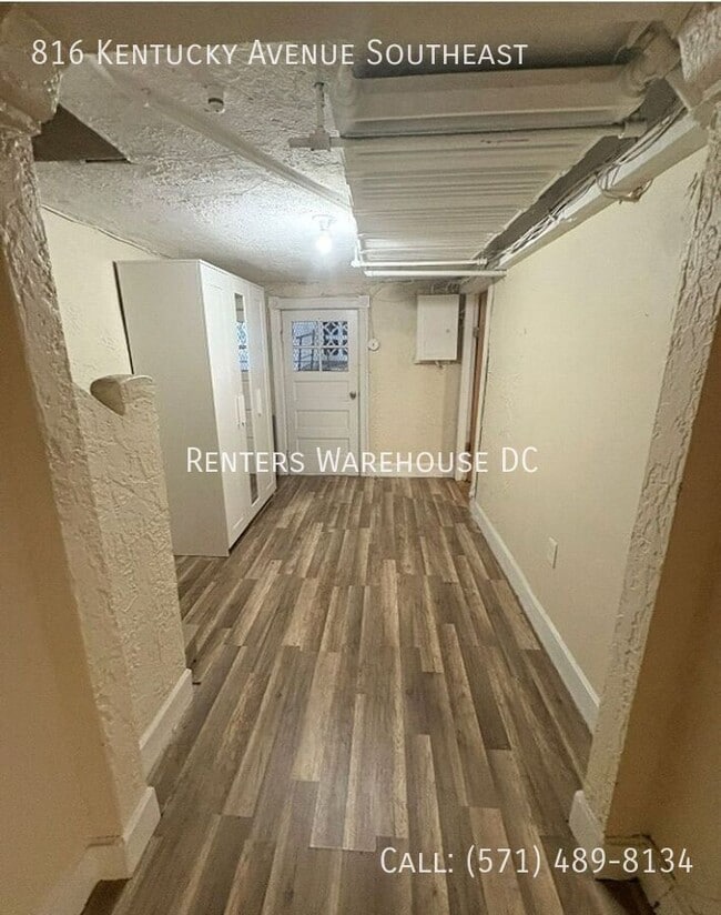 Building Photo - 816 Kentucky Ave SE