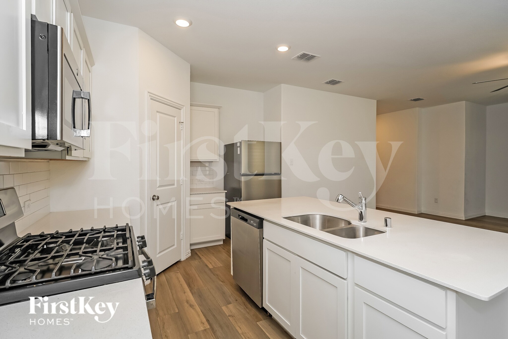 Building Photo - 2524 Goodrich Rd