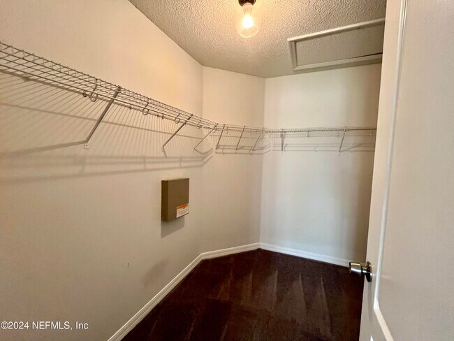 Building Photo - 250 Brookchase Ln