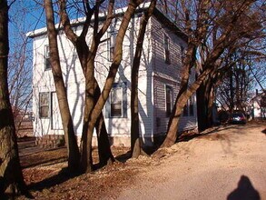 Building Photo - Available Aug 1 - 4 bedroom, 1 bath two story home in desirable Williamson St neighborhood