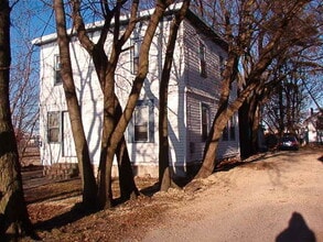 Building Photo - Available Sept 1st - 4 bedroom, 1 bath two story home in desirable Williamson St neighborhood