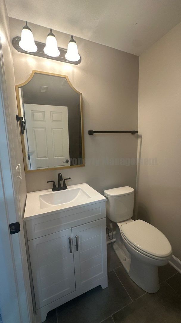 Building Photo - Beautiful 1 Bed, 1 Bath Located in Historic Germantown w/ Flexible Lease Terms!