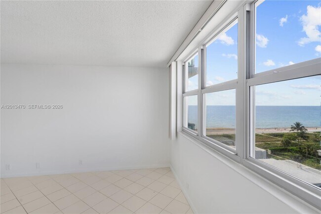 Building Photo - 9511 Collins Ave