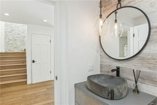 Building Photo - 25650 Timpangos Dr