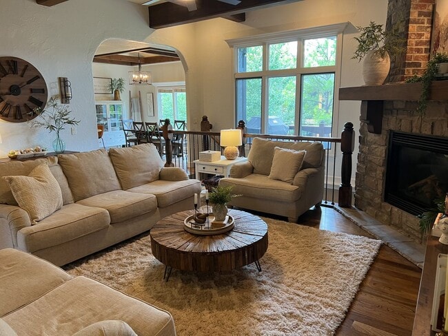 Building Photo - Executive Rental at The Villages at Wicklo...