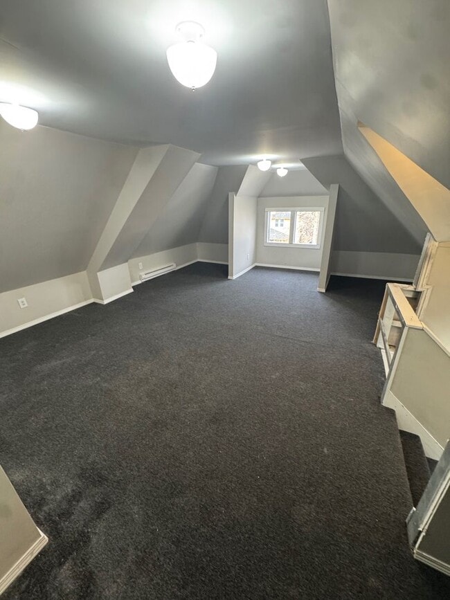 Building Photo - 4 Bedroom Home for Rent in Glenville – Cleveland