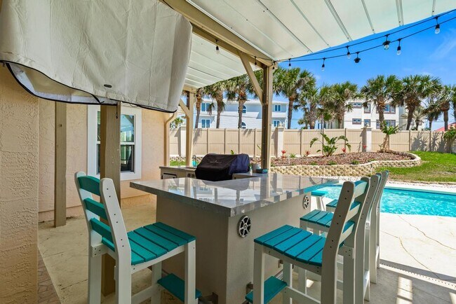 Building Photo - 200 Islamarada Ct