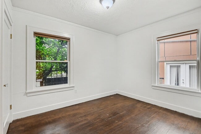 Building Photo - 9222 35th Ave SW