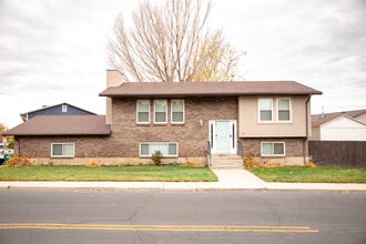 Building Photo - 1011 W 600 S