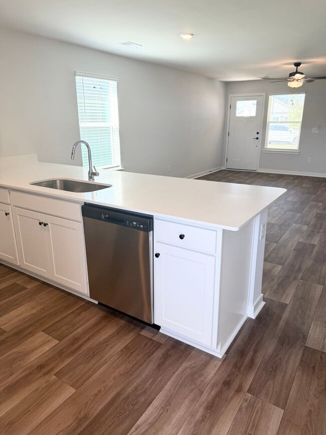 Building Photo - 600 Trotter Ridge Rd