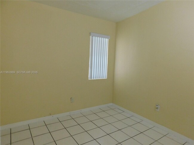 Building Photo - 10121 W Jessamine St