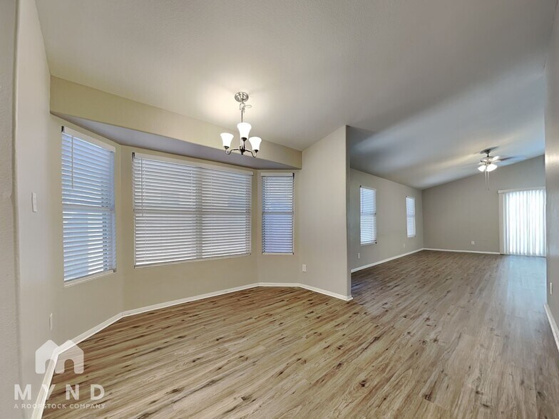 Building Photo - 19153 N 75th Dr