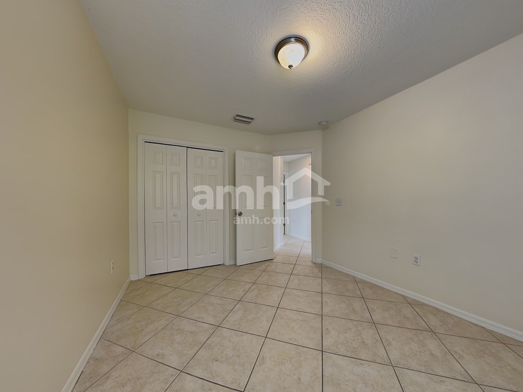 Building Photo - 3704 Lockridge Dr