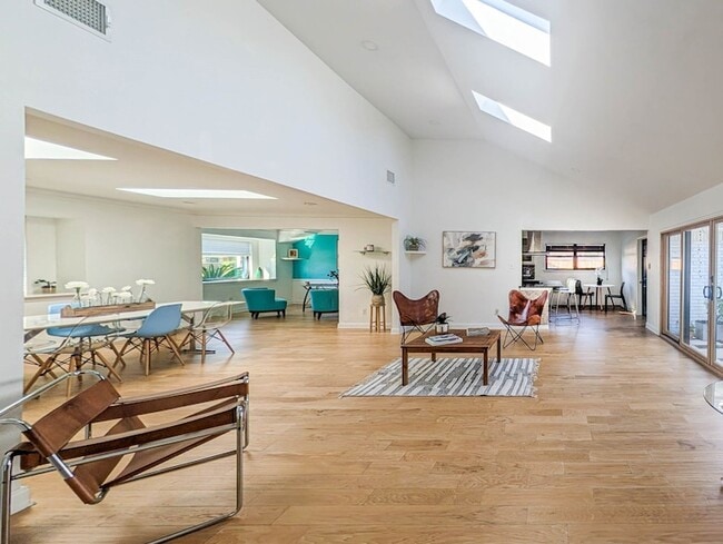 Building Photo - 6518 Kury Ln