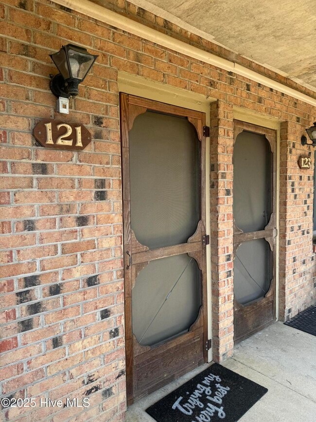 Building Photo - 7 Foxfire Blvd