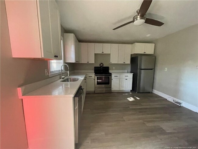 Building Photo - 216 Park St