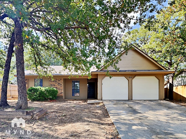 Building Photo - 717 Timberoaks Dr
