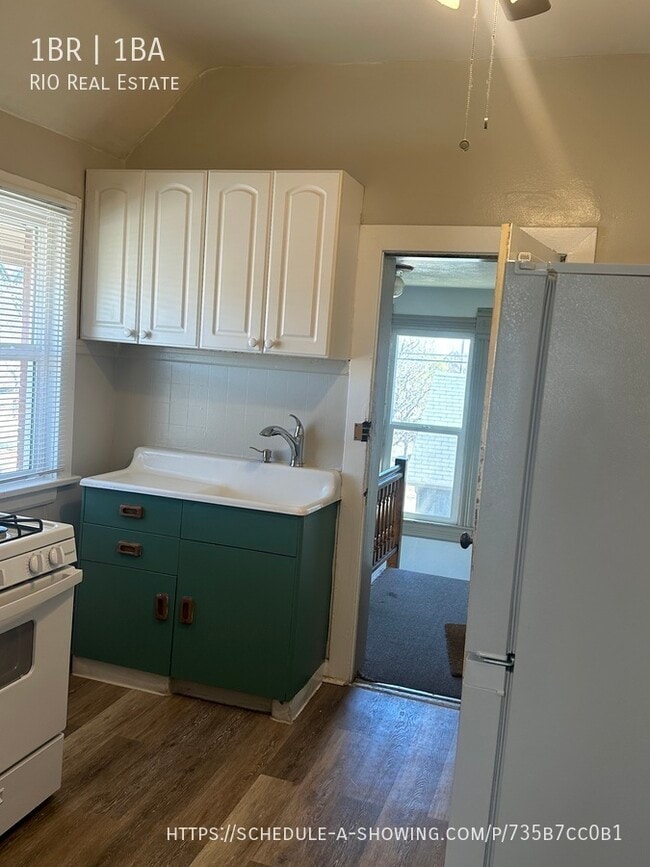 Building Photo - 150 N Grant St