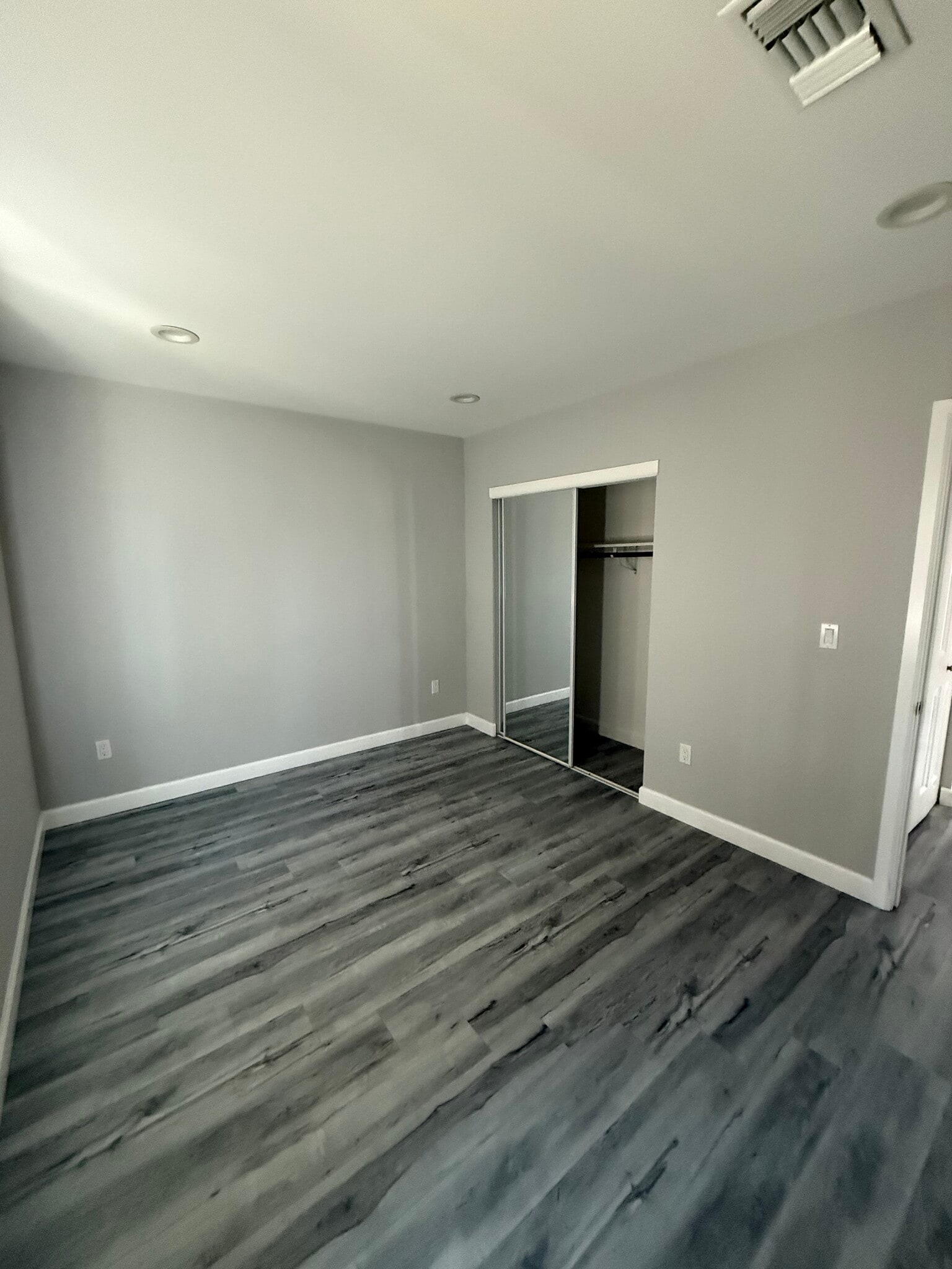 Building Photo - 8225 Ben Ave