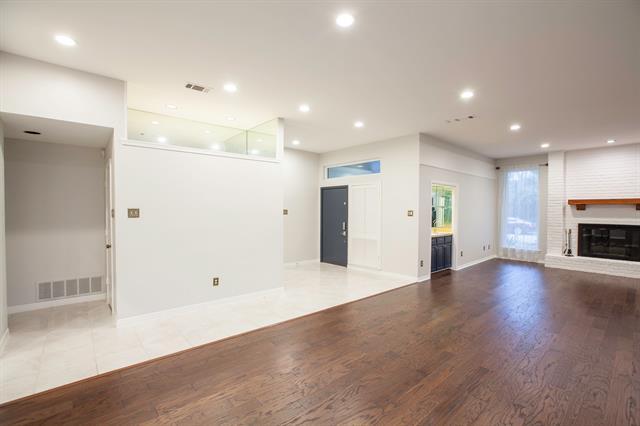 Building Photo - 16114 Shadybank Dr