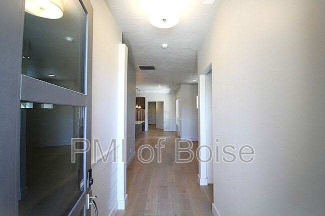 Building Photo - 3845 S Eckert Rd