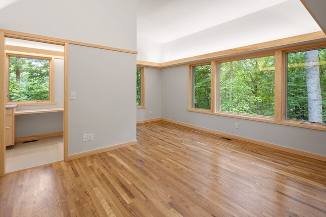 Building Photo - Modern Mountain Oasis