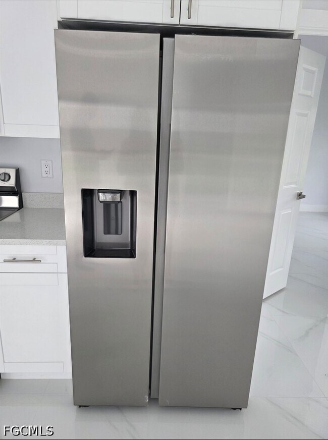 Building Photo - 821 Bell Blvd