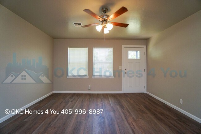 Building Photo - Recently Updated!