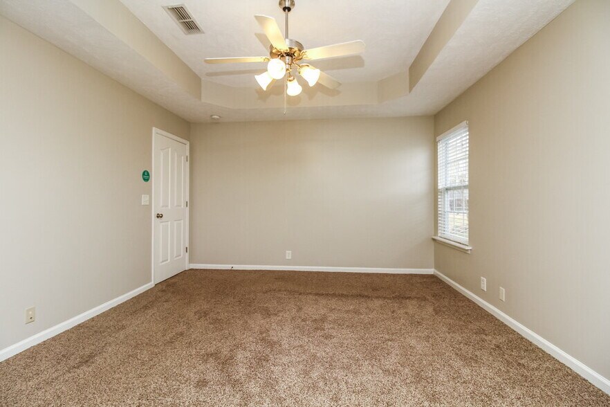 Building Photo - 9220 Thomason Trail