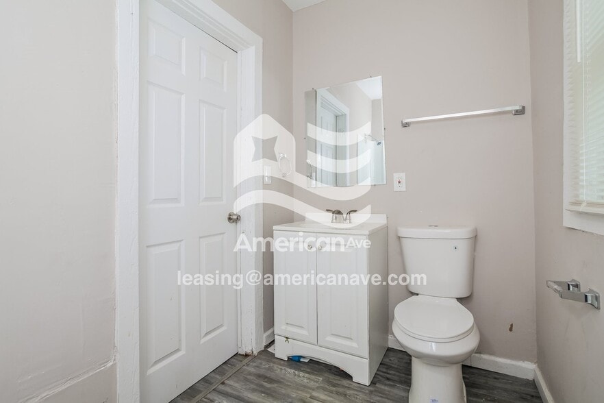 Building Photo - 1329 Wheeler St