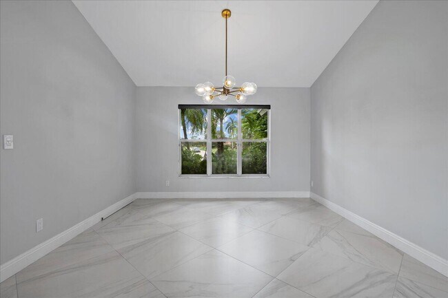 Building Photo - 15575 Woodmar Ct