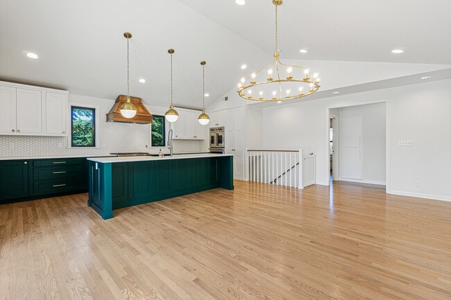 Building Photo - 3238 NE 94th St