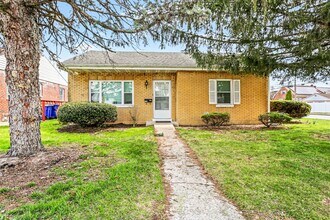 Building Photo - Two bedroom, one bathroom house in Susquehanna Twp.