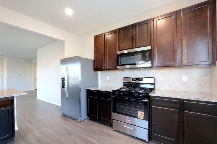 Building Photo - 2091 Olivia Dr