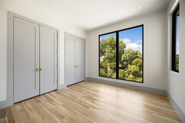 Building Photo - 6984 Santa Barbara Dr