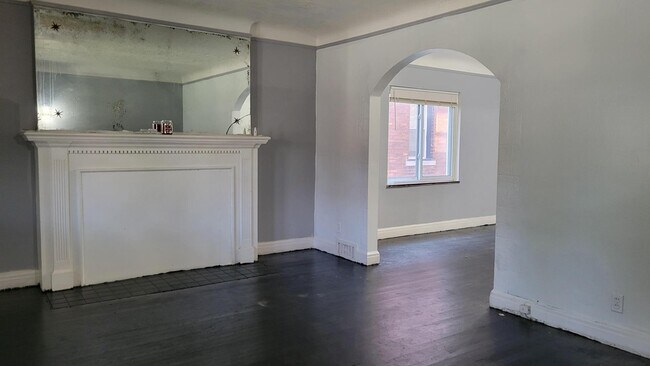 Building Photo - 3276 Tyler St