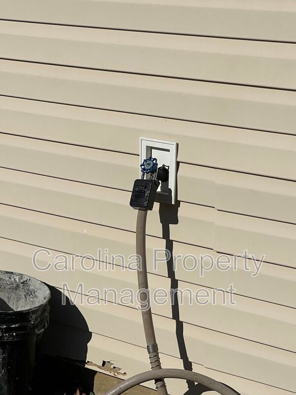 Building Photo - 1427 Jabbok Pl NW