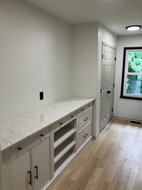 Building Photo - 520 Trenton Ct