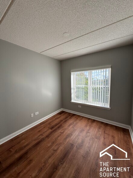 Building Photo - 3400 N Old Arlington Heights Rd