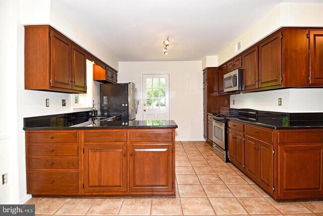 Building Photo - 7646 Huntmaster Ln