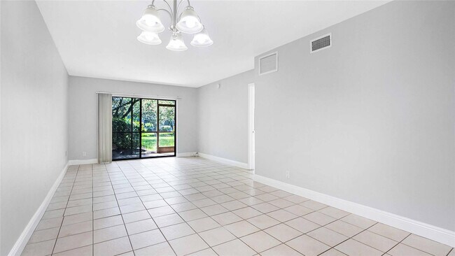 Building Photo - 3111 Oakland Shores Dr