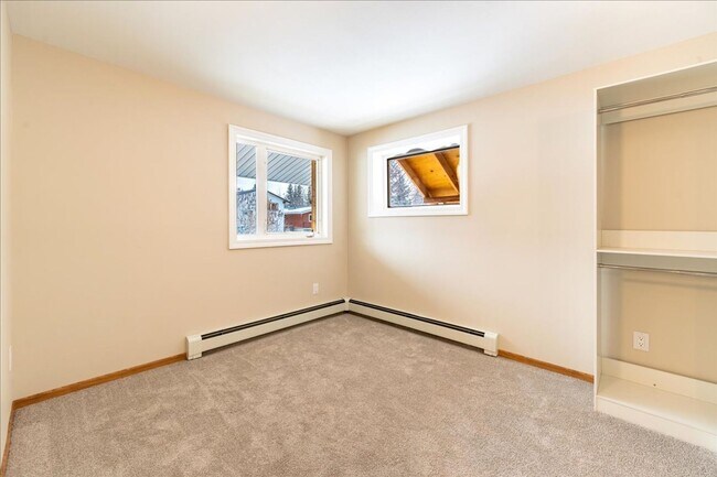 Building Photo - Craig Avenue 2228