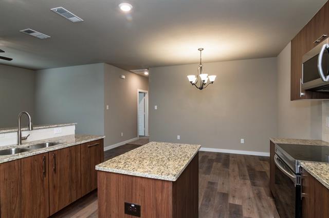 Building Photo - 636 Harvest Moon Dr