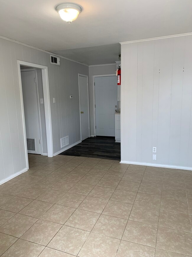 Building Photo - WoodCreek Apartments