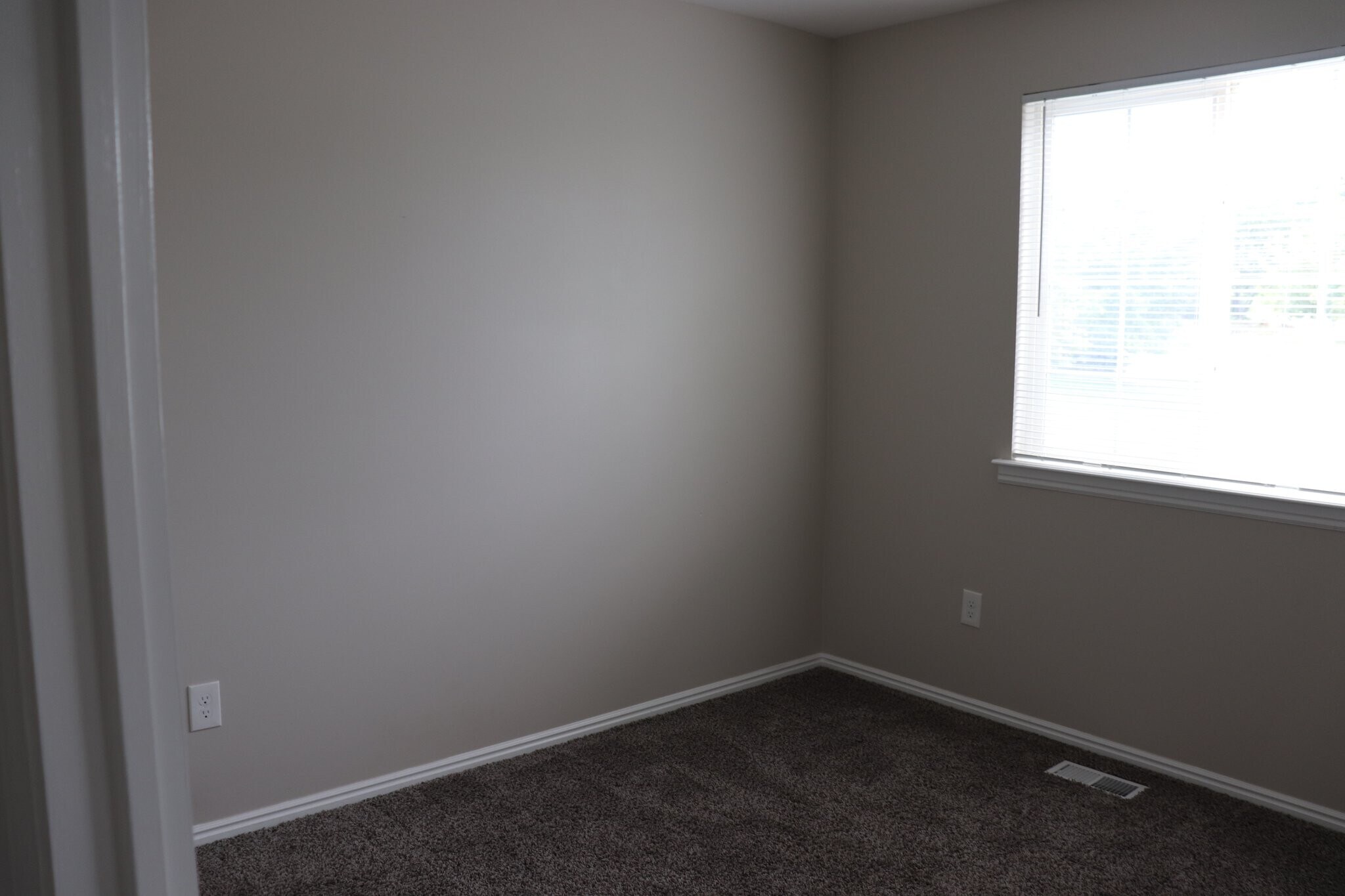 Building Photo - 6793 Mountain Aura Dr